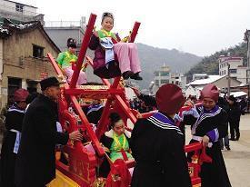 东张西望照样子写词语 东张西望的意思 东张西望的近义词和反