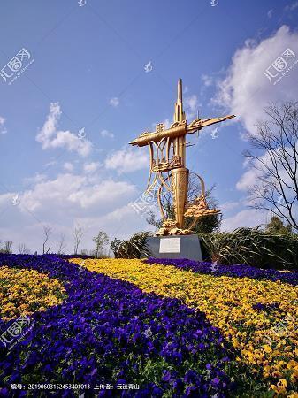 痛到心碎的句子 所有的遗憾，总会留下一处完美的角落