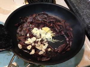 休闲肉制品广告句子：神奇美味尽在纸间诱惑