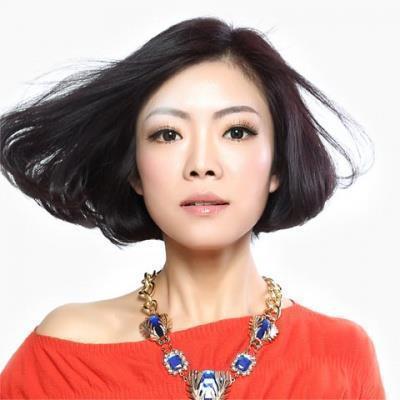 表达夜深想念人的句子 有些事，想多了头疼，想通了心疼